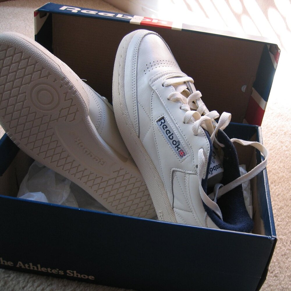 reebok club c 85 vintage shoes (size 9)